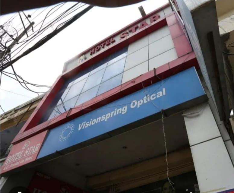 Oyo Flagship 15481 Hotel Star Karnāl Exterior foto